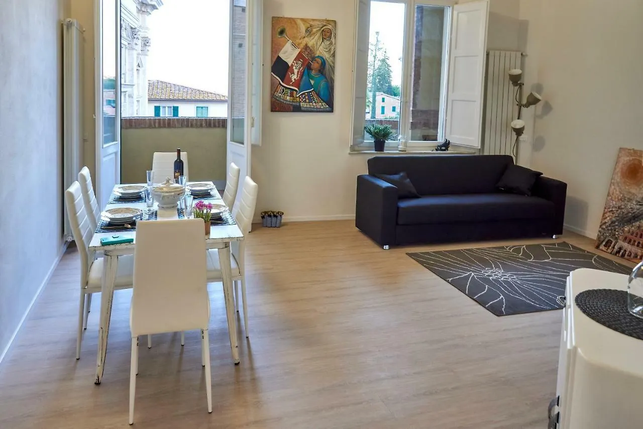 Casa con Loggiato residenza storica Siena Appartamento